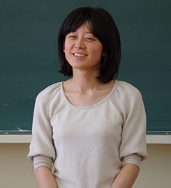教科:英語 吉本裕美